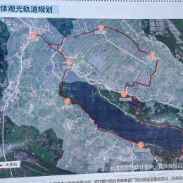 茂名露天矿观光小火车试运行航拍，票价多少你可以接受？